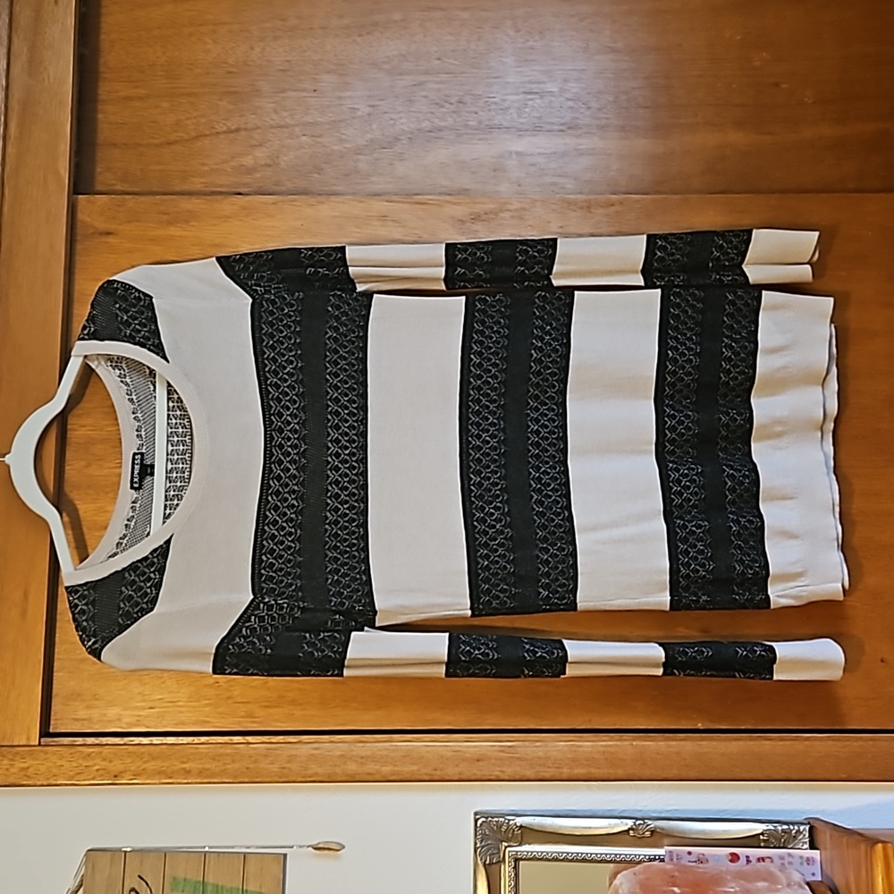Express sweater sz Medium